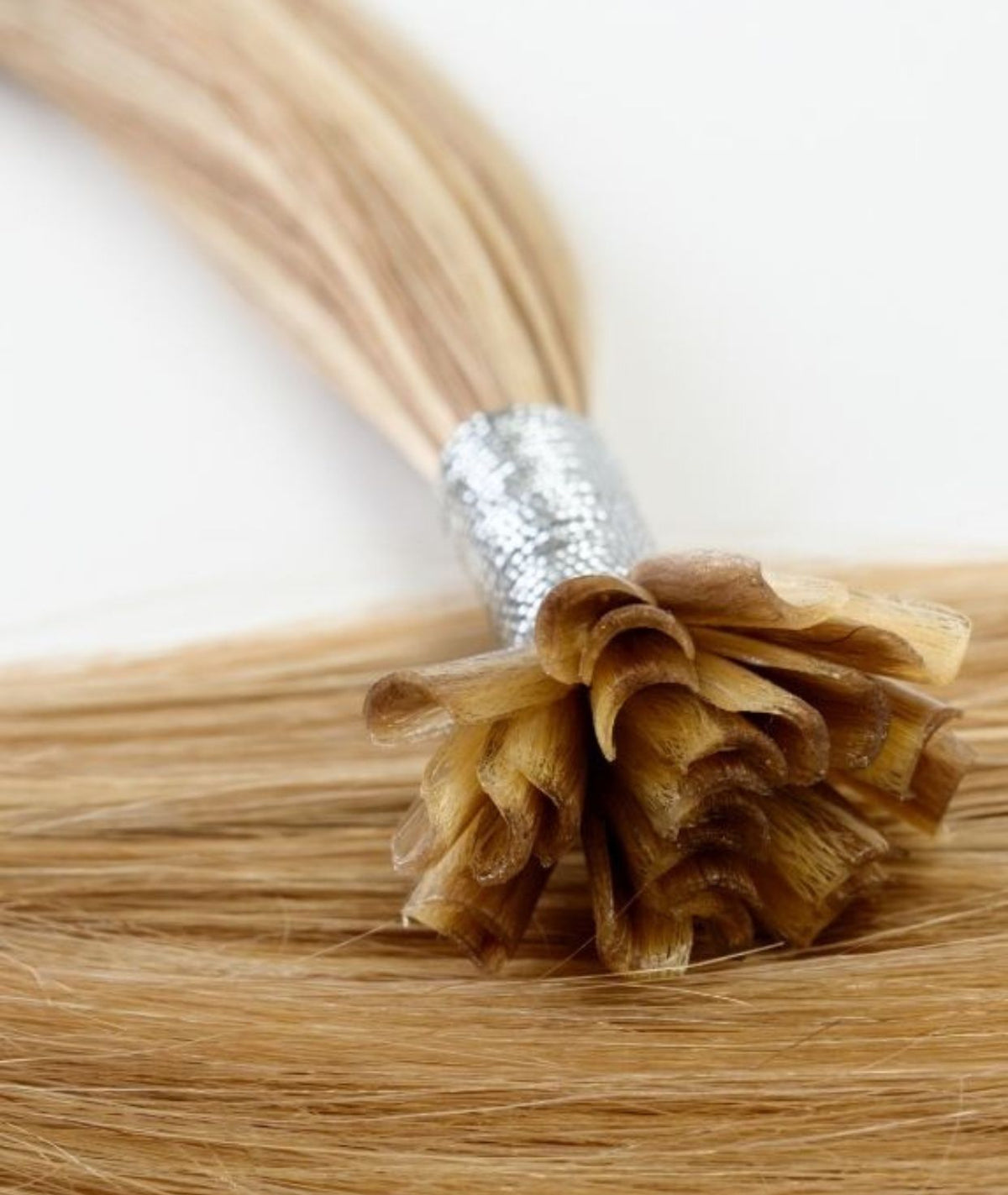 #16/22 Caramel Light Blonde Mix Keratin Bond Hair Extensions