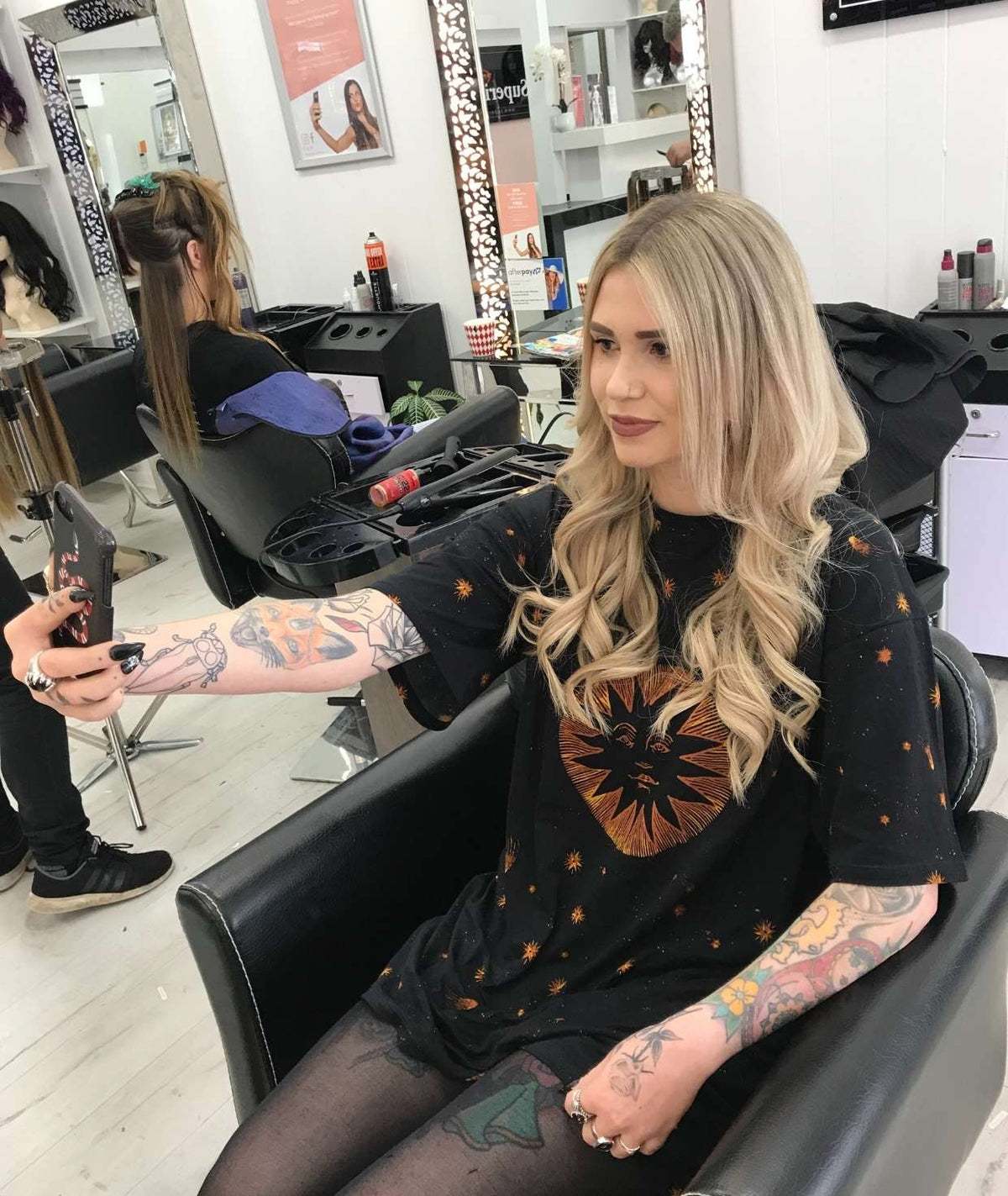 #18/613 Ash Blonde Highlights Ultra Seamless Tape In Hair Extensions