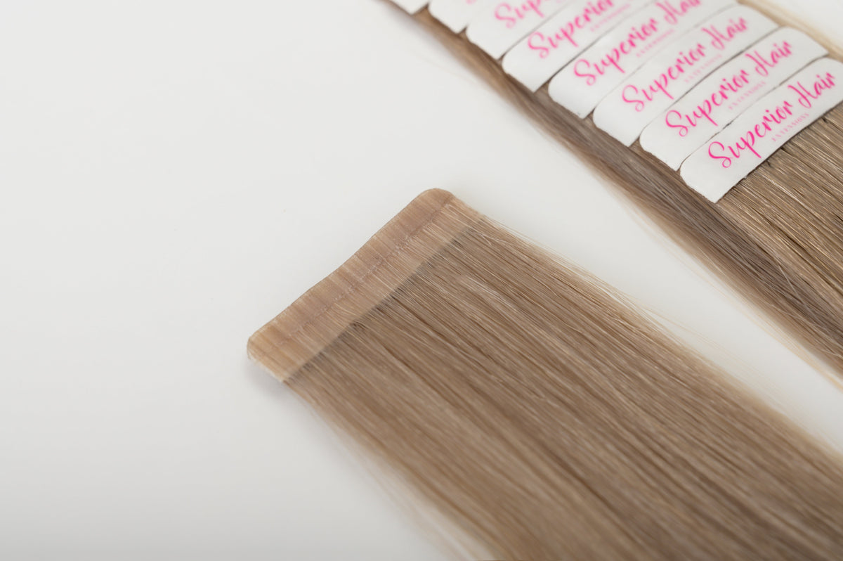 #18 Dark Ash Blonde Ultra Seamless Tape In Extensions